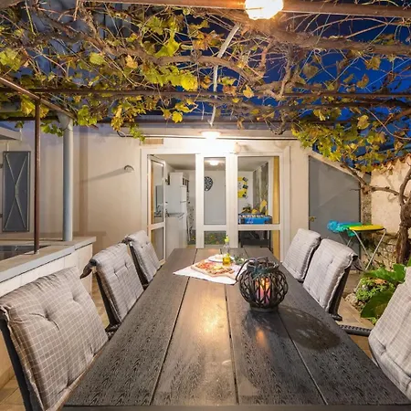 Villa Dioniza By Villsy- With Private Pool And Jacuzzi Gajana