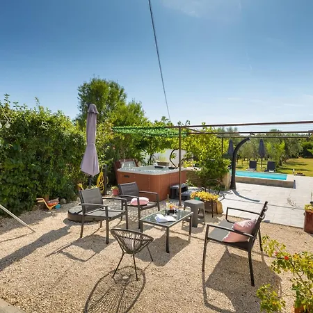 Dioniza By Villsy- With Private Pool And Jacuzzi Gajana