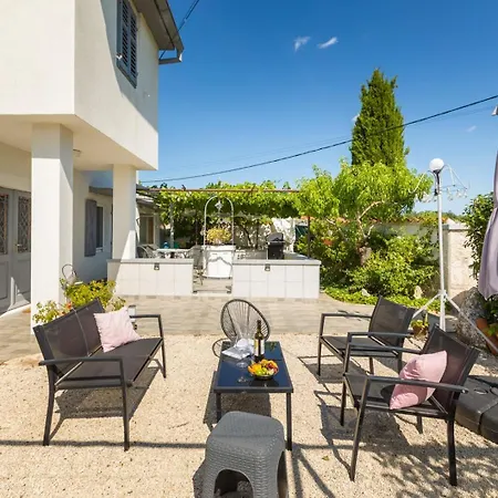 Dioniza By Villsy- With Private Pool And Jacuzzi Villa *